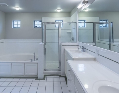 306 E 34th St - Photo Thumbnail 10