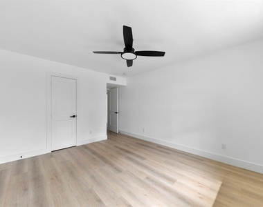 1514 Wirt Road - Photo Thumbnail 17