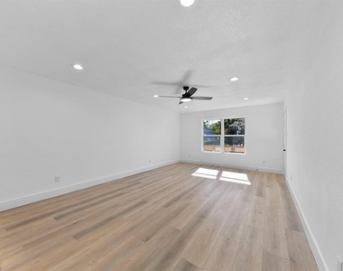 1514 Wirt Road - Photo Thumbnail 7