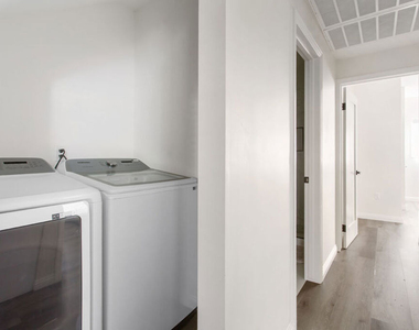 1462 W 22nd Street - Photo Thumbnail 9