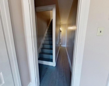 702 W Philadelphia Street - Photo Thumbnail 4