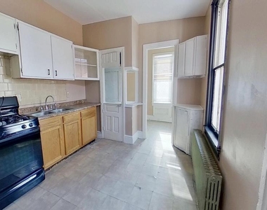 702 W Philadelphia Street - Photo Thumbnail 9