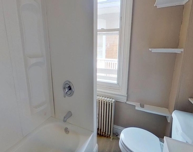 702 W Philadelphia Street - Photo Thumbnail 6