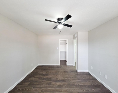 12335 Antoine Dr - Photo Thumbnail 35