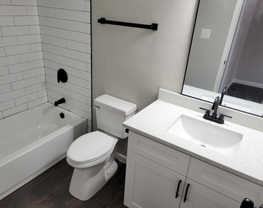 12335 Antoine Dr - Photo Thumbnail 27