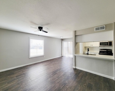 12335 Antoine Dr - Photo Thumbnail 21
