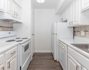12335 Antoine Dr - Photo Thumbnail 24