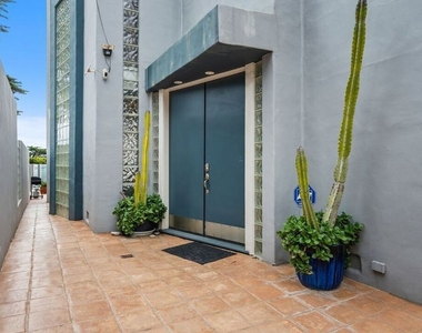 11834 Pacific Coast Highway - Photo Thumbnail 2