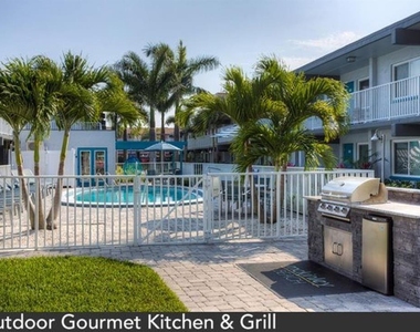 1824 Shore Drive S - Photo Thumbnail 7