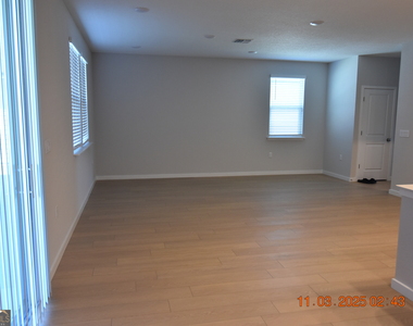 213 Collin Nicholas Drive - Photo Thumbnail 5