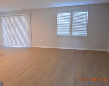 213 Collin Nicholas Drive - Photo Thumbnail 4