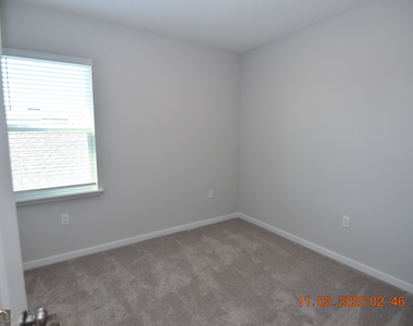 213 Collin Nicholas Drive - Photo Thumbnail 15