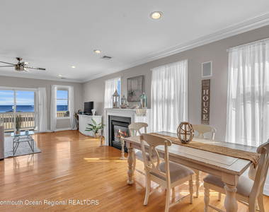 239 Beach Front - Photo Thumbnail 9