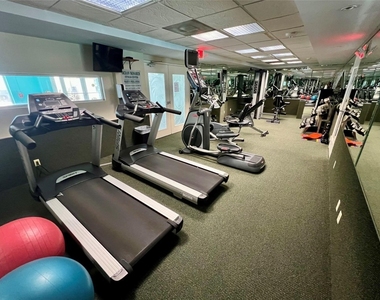 133 N Pompano Beach Boulevard - Photo Thumbnail 17