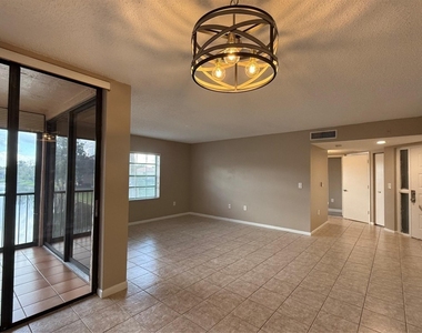 10790 Nw 14th Street - Photo Thumbnail 13