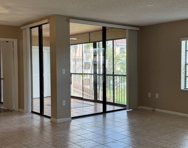10790 Nw 14th Street - Photo Thumbnail 15