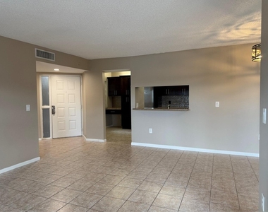 10790 Nw 14th Street - Photo Thumbnail 3