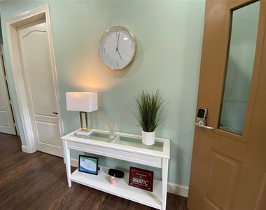4501 Cartwright Road - Photo Thumbnail 5