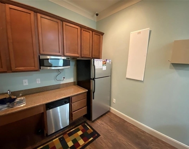4501 Cartwright Road - Photo Thumbnail 6