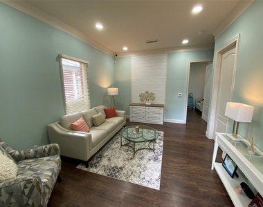 4501 Cartwright Road - Photo Thumbnail 9