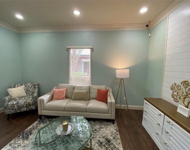4501 Cartwright Road - Photo Thumbnail 8