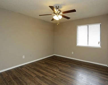 4600 West Pioneer Drive - Photo Thumbnail 20