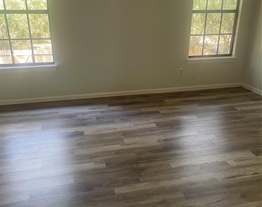 43 N Pathfinders Circle - Photo Thumbnail 9