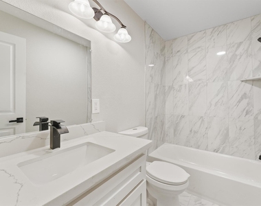 905 Franconia Drive - Photo Thumbnail 9