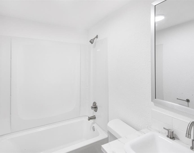1911 Benson Street - Photo Thumbnail 8