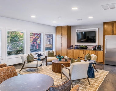 4600 West Pioneer Drive - Photo Thumbnail 39