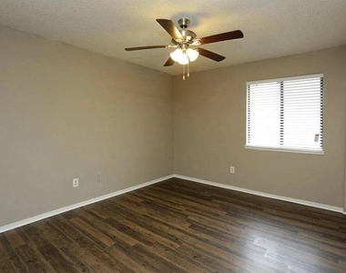 4600 West Pioneer Drive - Photo Thumbnail 21
