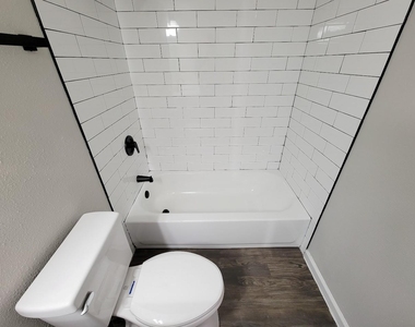 12335 Antoine Drive - Photo Thumbnail 39