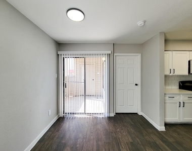 12335 Antoine Drive - Photo Thumbnail 16