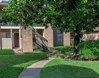 12335 Antoine Drive - Photo Thumbnail 10
