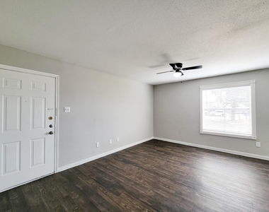 12335 Antoine Drive - Photo Thumbnail 34