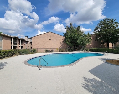 12335 Antoine Drive - Photo Thumbnail 41