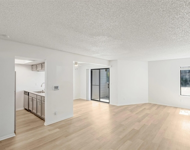 4600 West Pioneer Drive - Photo Thumbnail 11