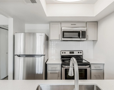 4600 West Pioneer Drive - Photo Thumbnail 5