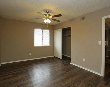 4600 West Pioneer Drive - Photo Thumbnail 22