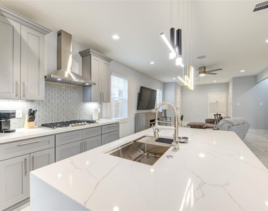 10021 Alfred Lane - Photo Thumbnail 6