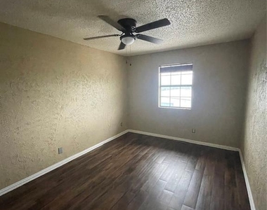 516 South Park Dr - Photo Thumbnail 6