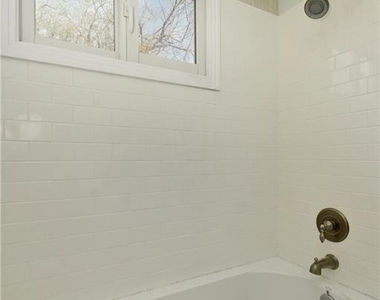4412 Barrow Ave - Photo Thumbnail 22