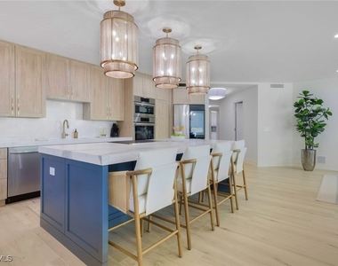 2728 Tiburon Boulevard E - Photo Thumbnail 4