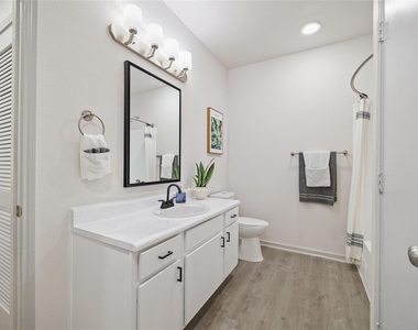 9494 Humble Westfield Road - Photo Thumbnail 16