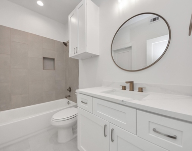 611 E 39th Street - Photo Thumbnail 25