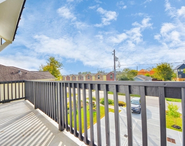611 E 39th Street - Photo Thumbnail 28