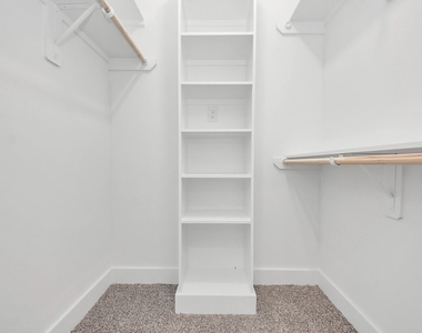 611 E 39th Street - Photo Thumbnail 18