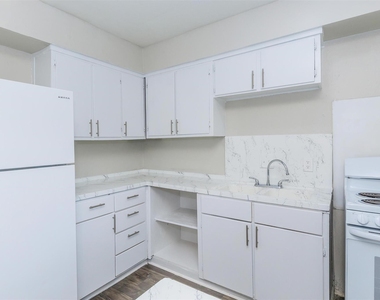 8271 Stone Street - Photo Thumbnail 4