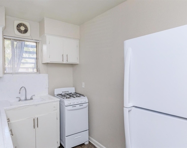 8271 Stone Street - Photo Thumbnail 2