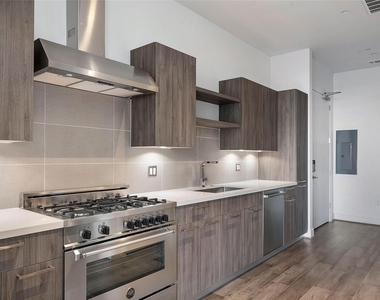 1211 Caroline Street - Photo Thumbnail 3